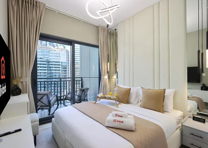 Livbnb-1B Urban Serenity With Private Balcony