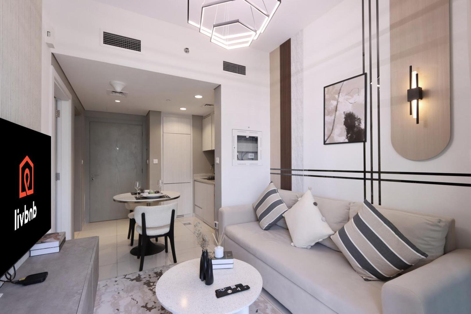 Apartment Livbnb-1b Urban Serenity With Private Balcony *