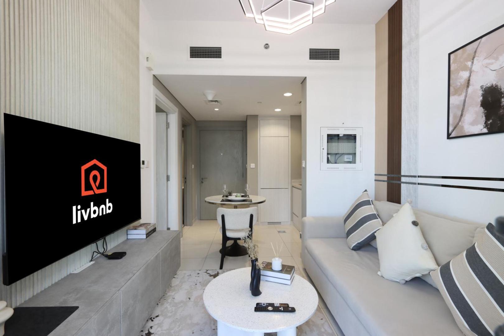 Livbnb-1b Urban Serenity With Private Balcony Dubai